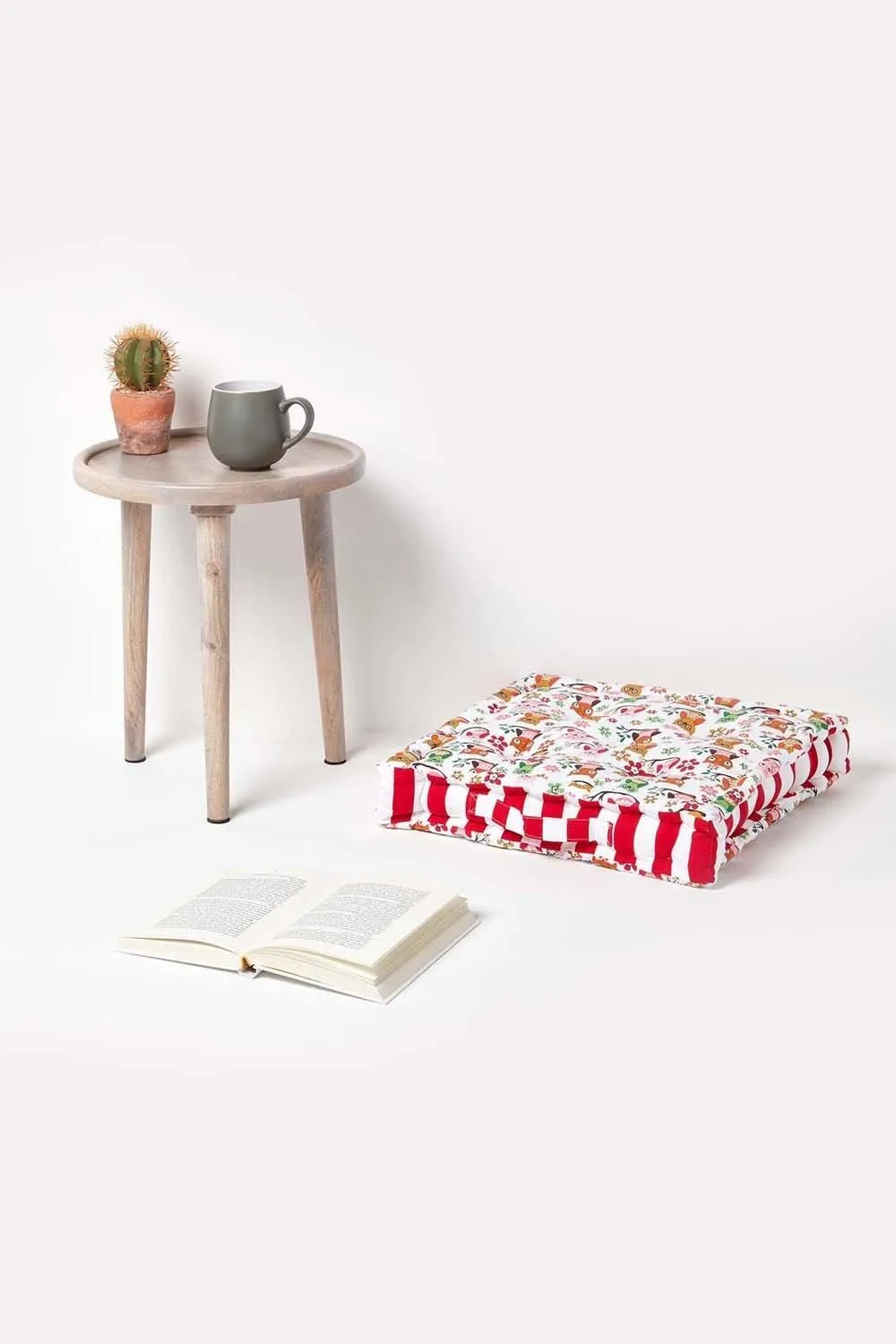 Homescapes Cotton Owl Floor Cushion in Red 2
