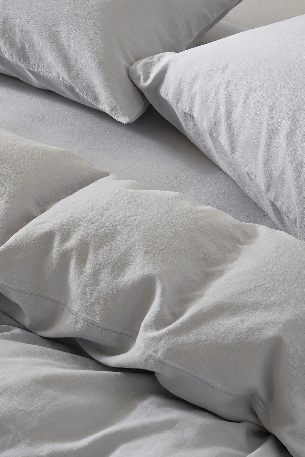 Martex Touch of Linen Duvet Cover Set (Includes 2 Pillowcases 1 For Single) in Pale Blue 6