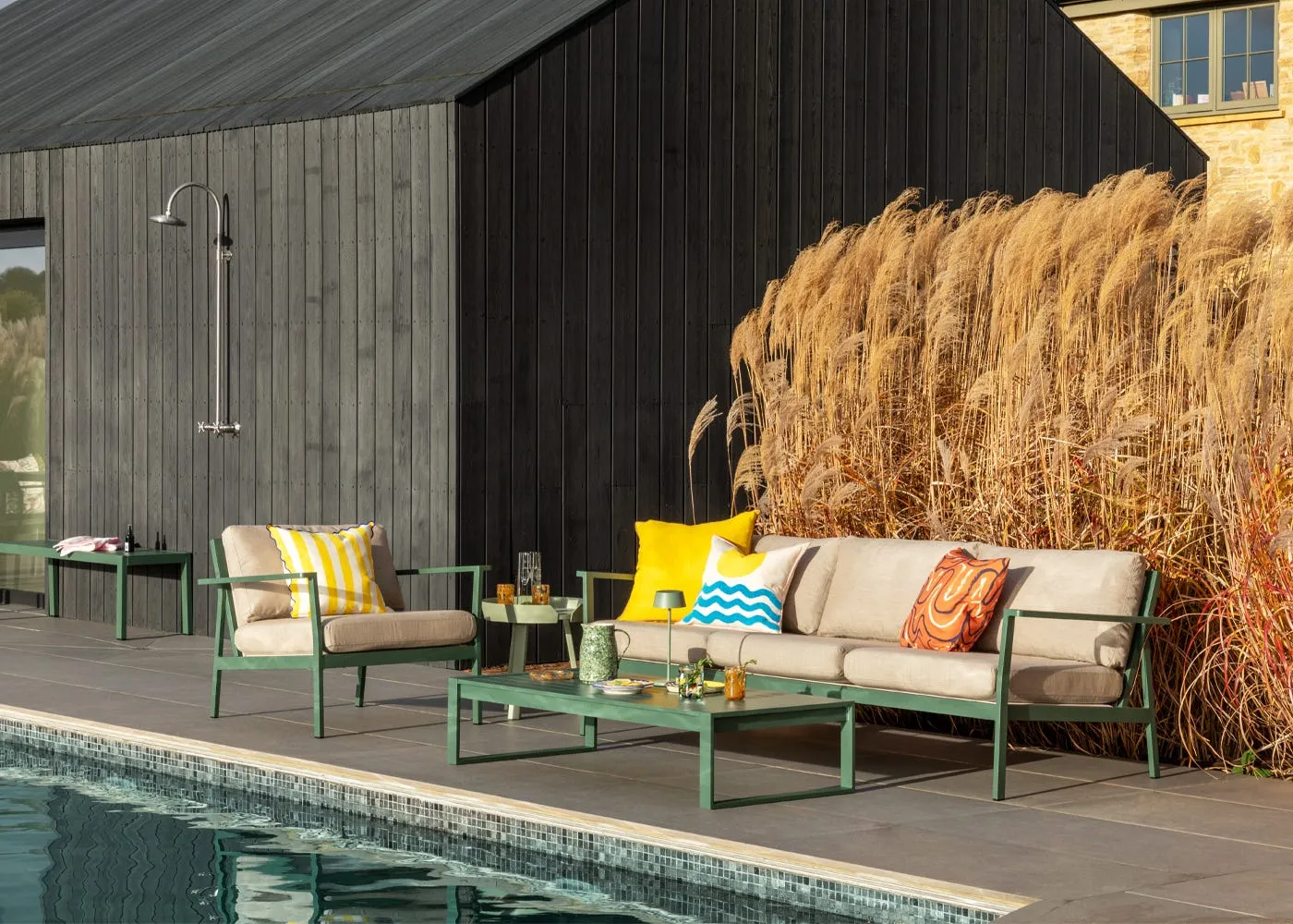 Case Eos Outdoor Coffee Table Black 2