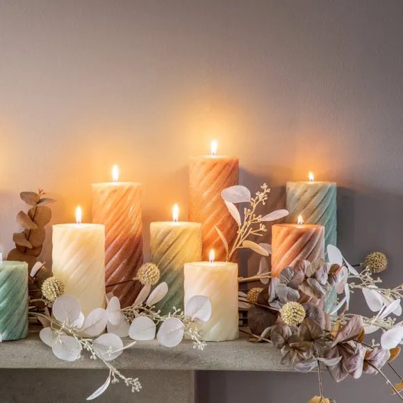 Cedar & Sage Set of 2 Vanilla Twist Pillar Candles 4