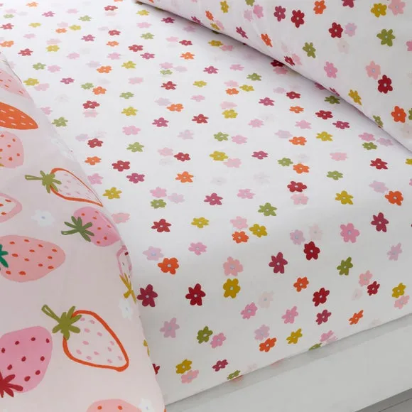 Pack of 2 Strawberries Fitted Sheets 3