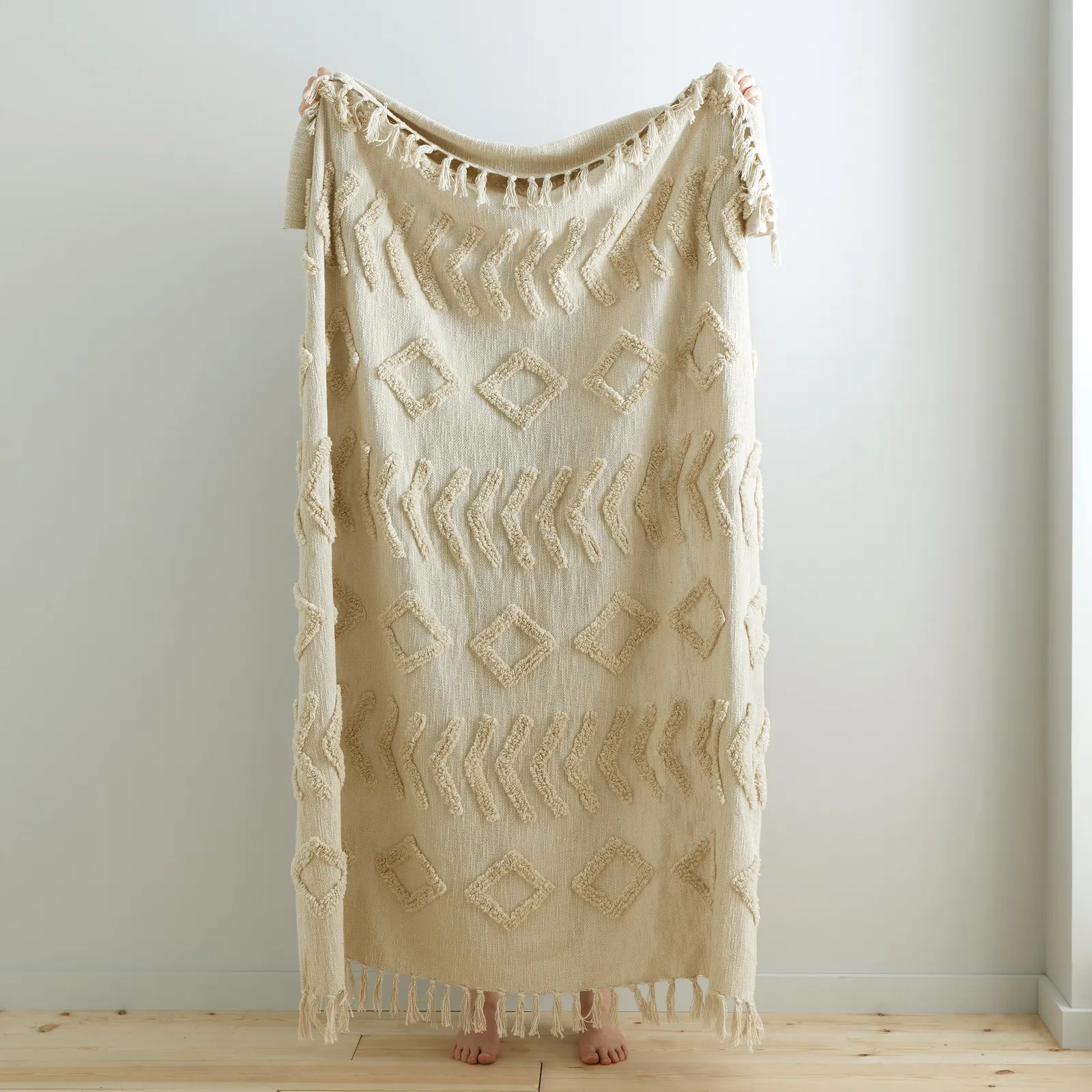 Pineapple Elephant Kabeli Tufted Cotton Throw Cream