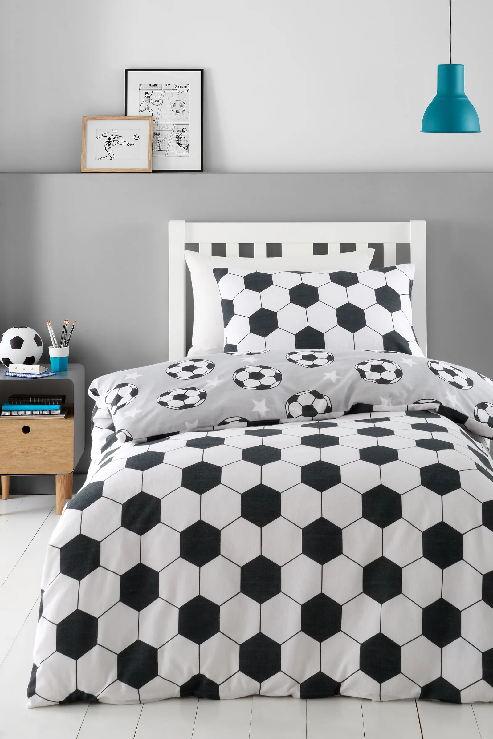 Catherine Lansfield 'Brushed Cotton Football Stars' Reversible Duvet Cover Set in Grey 2