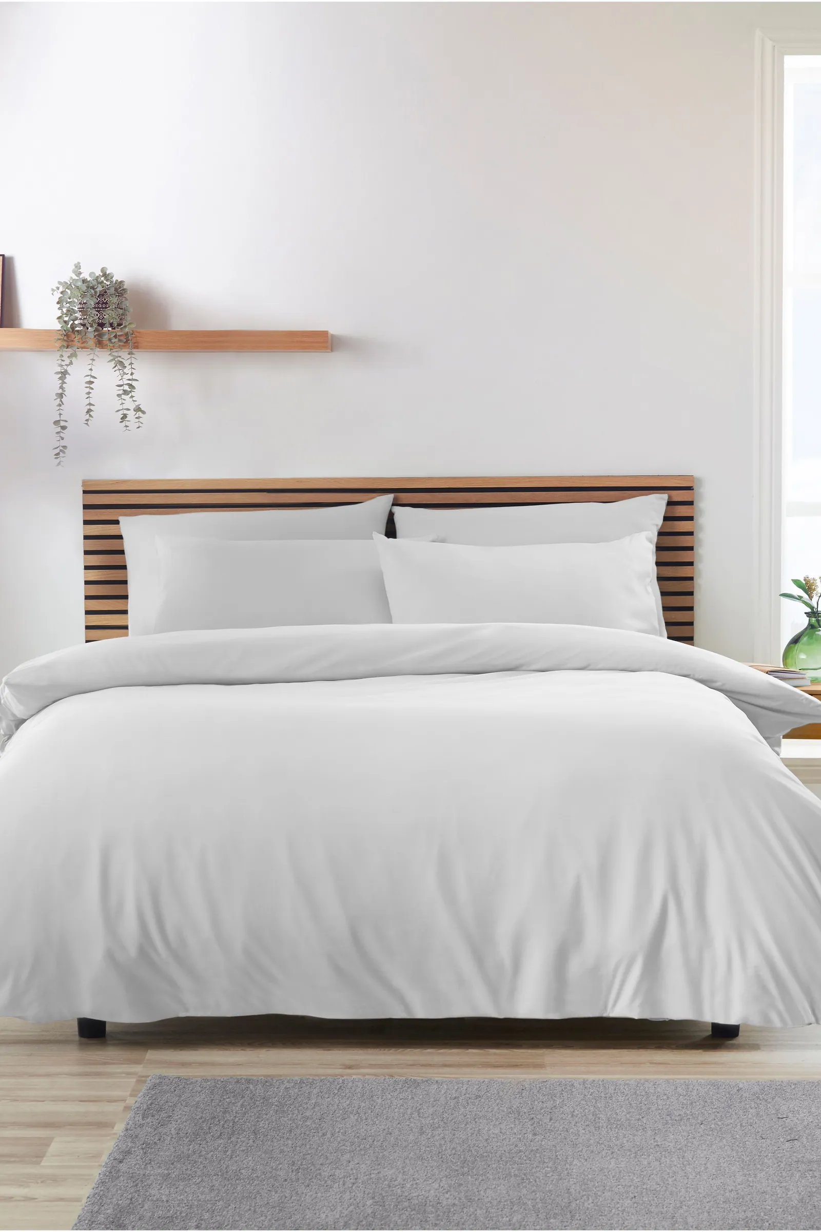 Catherine Lansfield So Soft Non Iron Duvet Cover Set in White 1