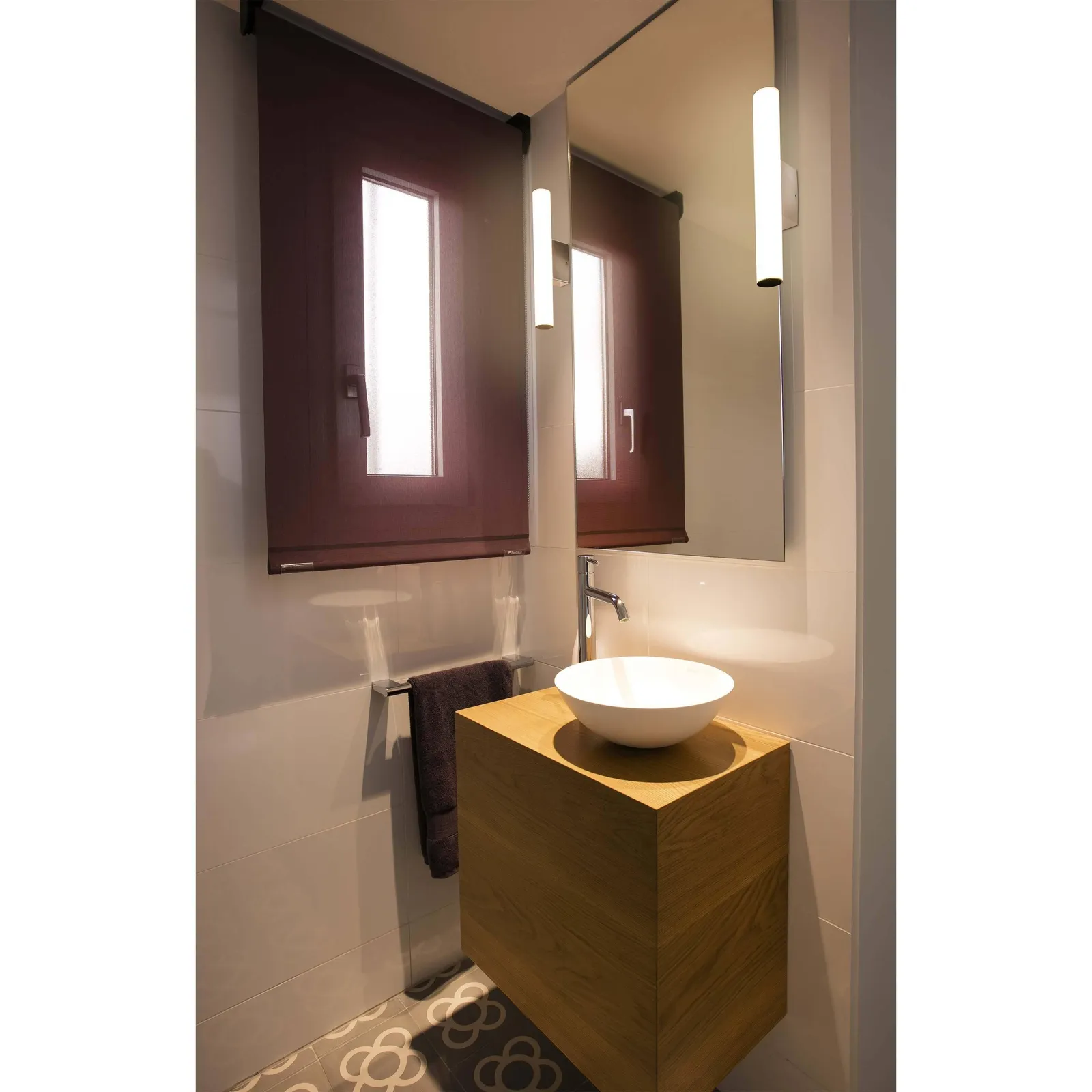 Netlighting Volga Bathroom LED Wall Lamp Chrome 5W 3000K IP44 in Grey 2