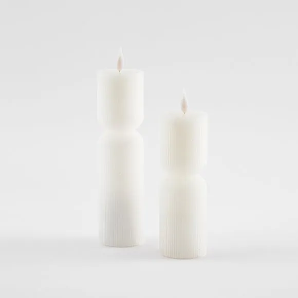 Set of 2 Ribbed LED Pillar Candles 3