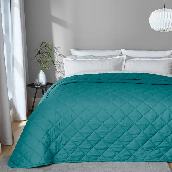 Helston Quilted Bedspread 1