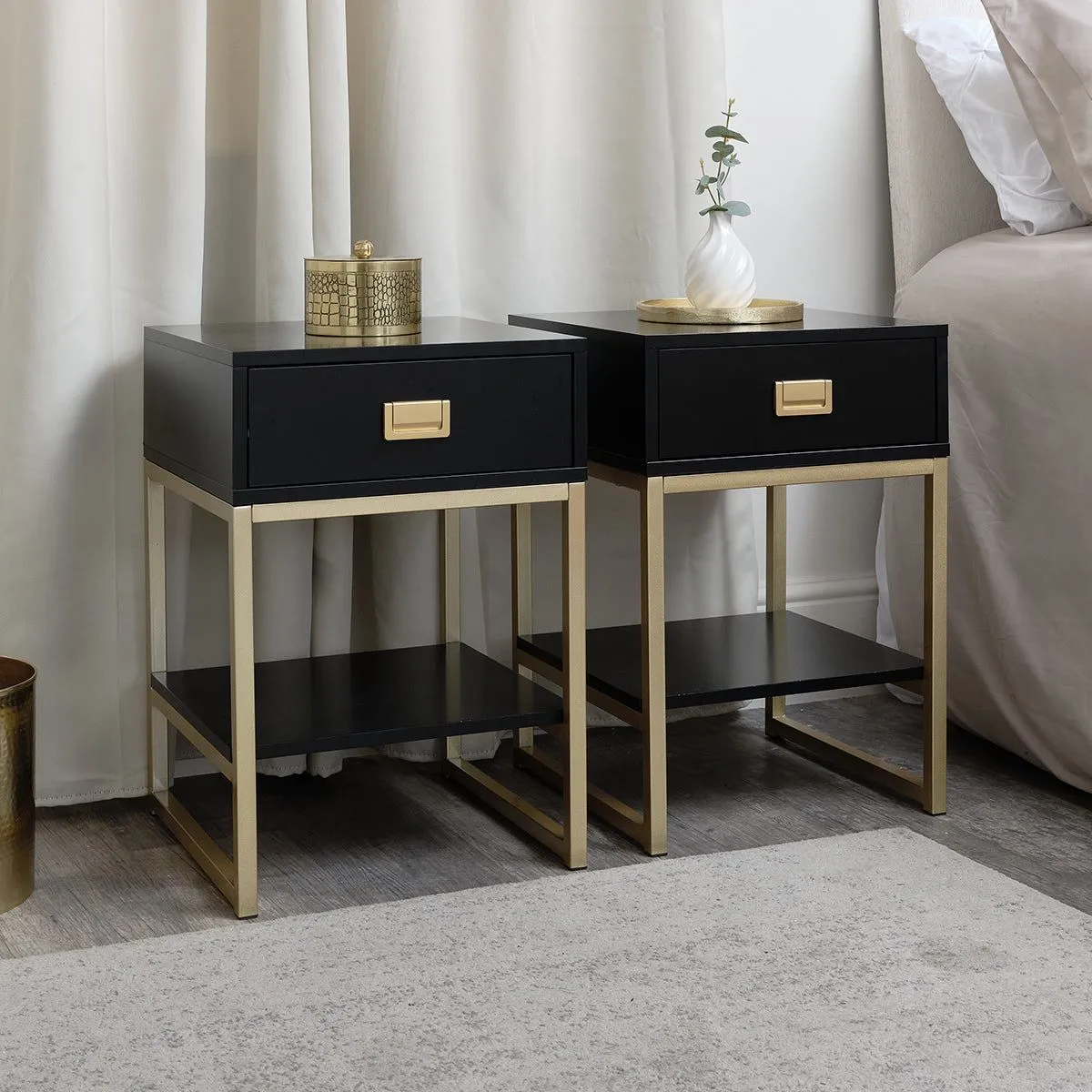 Melody Maison Large 3 Drawer Chest Of Drawers & Pair Of Bedside Tables - Elle Black Range 4