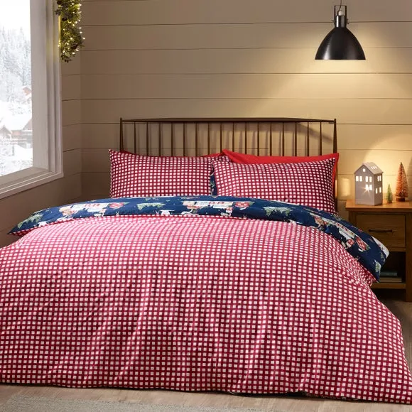 Catherine Lansfield Christmas Ski Village Polycotton Duvet Cover & Pillowcase Set 3