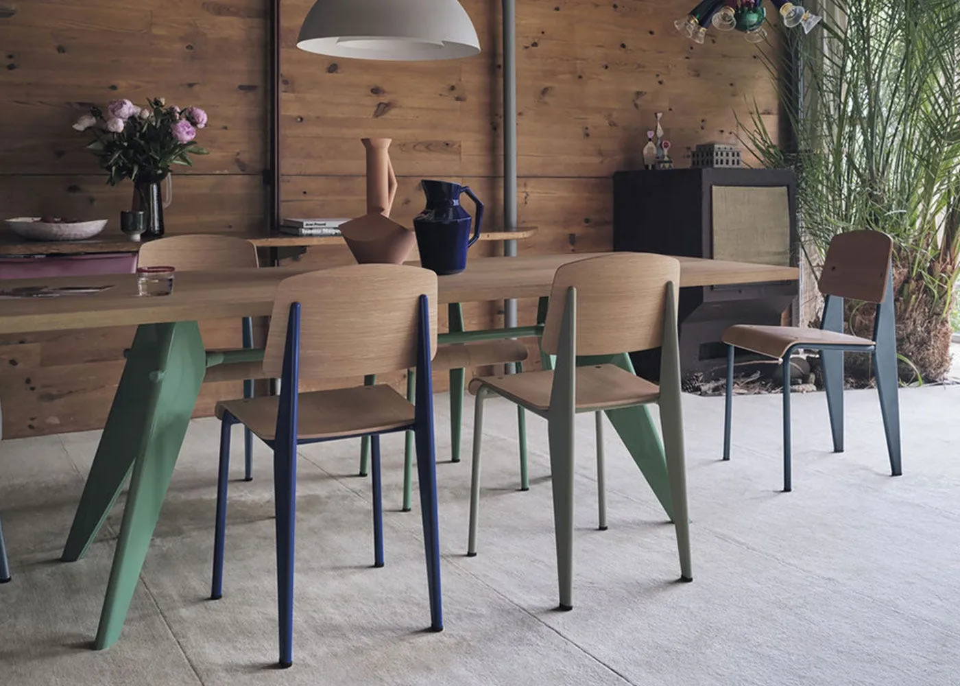 Vitra Standard Chair, Oak Seat Red Base 2