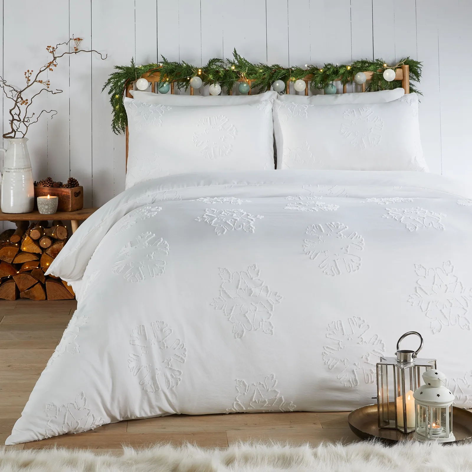 Duvet Day Snow Crystal Tufted Soft Touch Duvet Cover Set in White