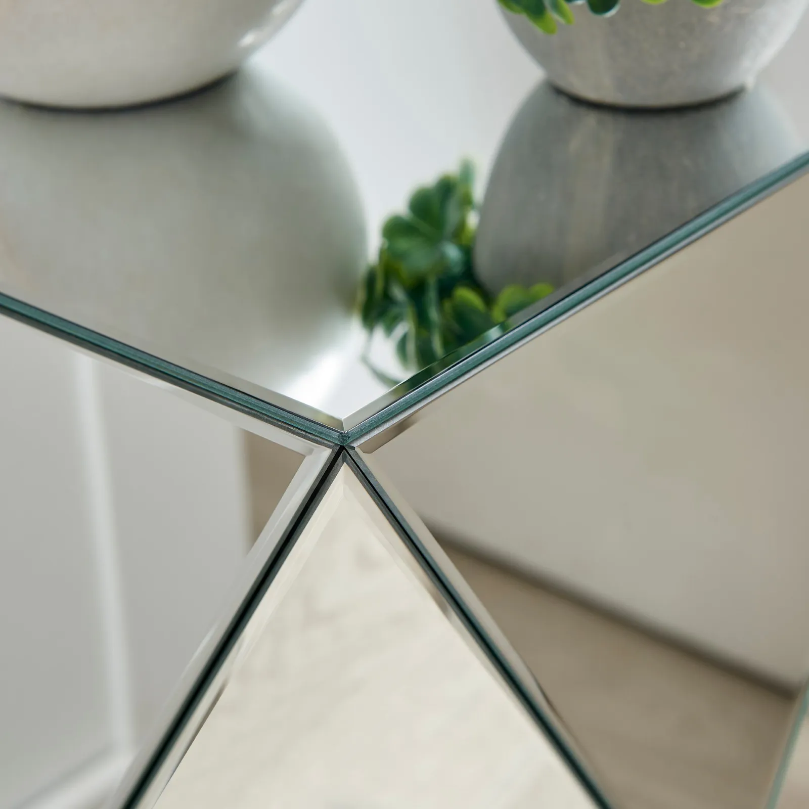FurnitureboxUK Diamond Contemporary Mirrored Bedside/Side Table in Silver 3