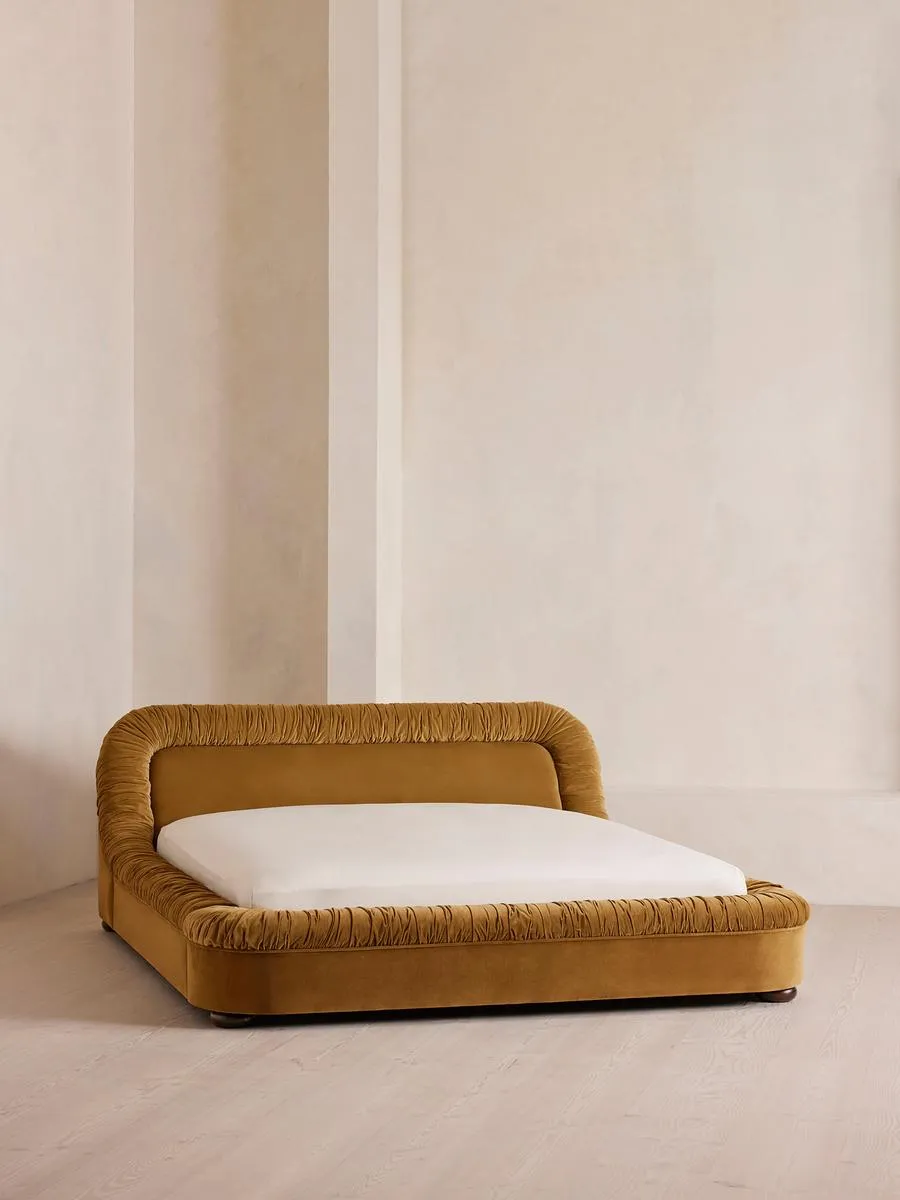 Vara Bed, King, Velvet, Mustard