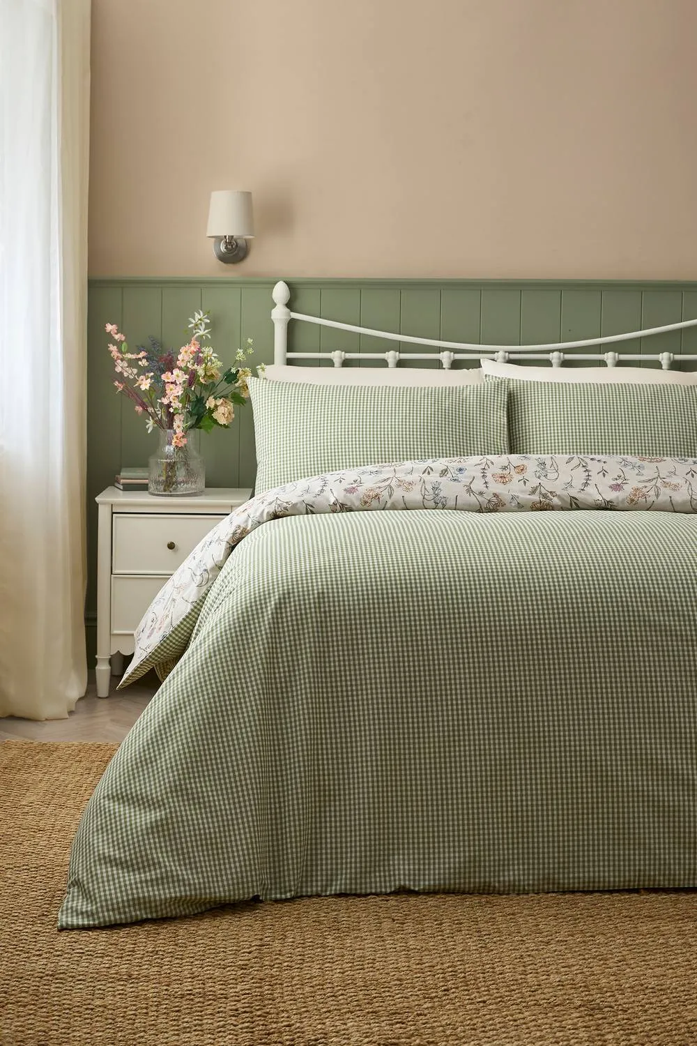 Dreams & Drapes 'Meadow Floral' Easy Care Duvet Cover Set 4