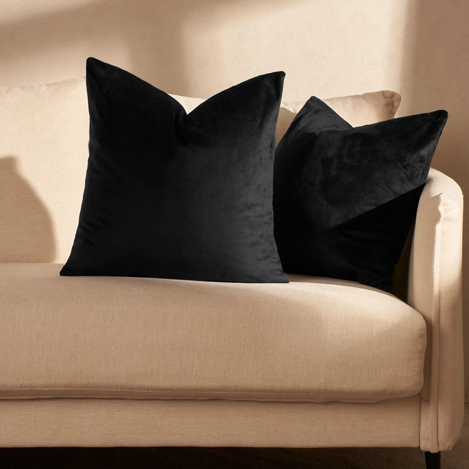 OHS 2 x Matte Velvet Cushion Covers Soft Plain Zip in Black