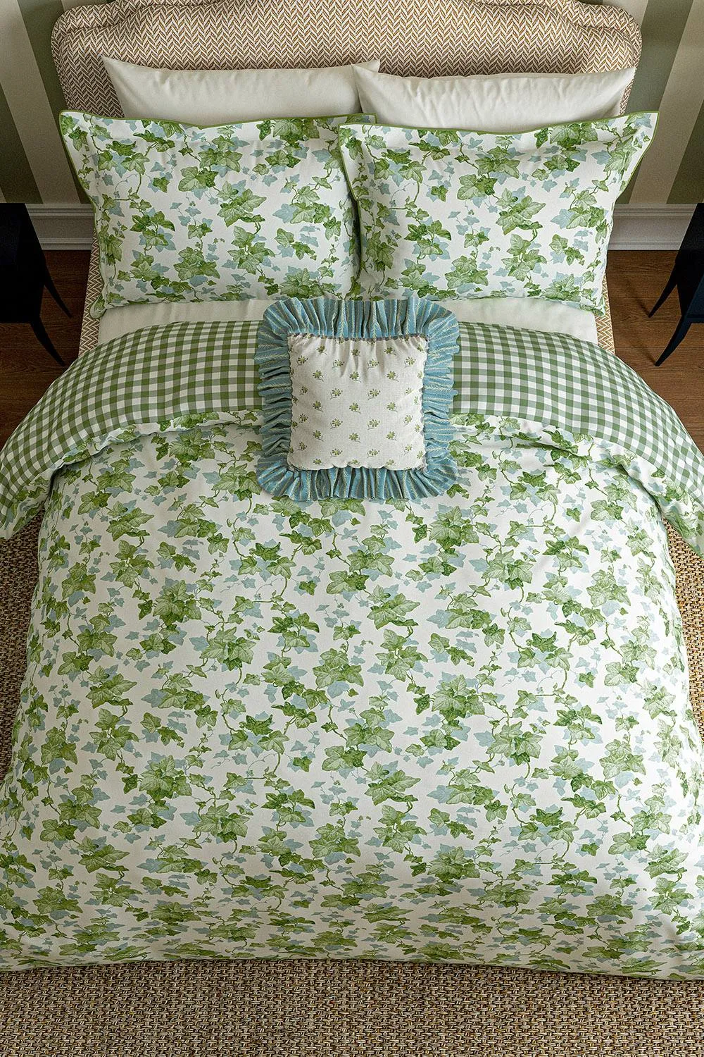 Sanderson 'Hedra' Cotton Duvet Cover Set in Green 4