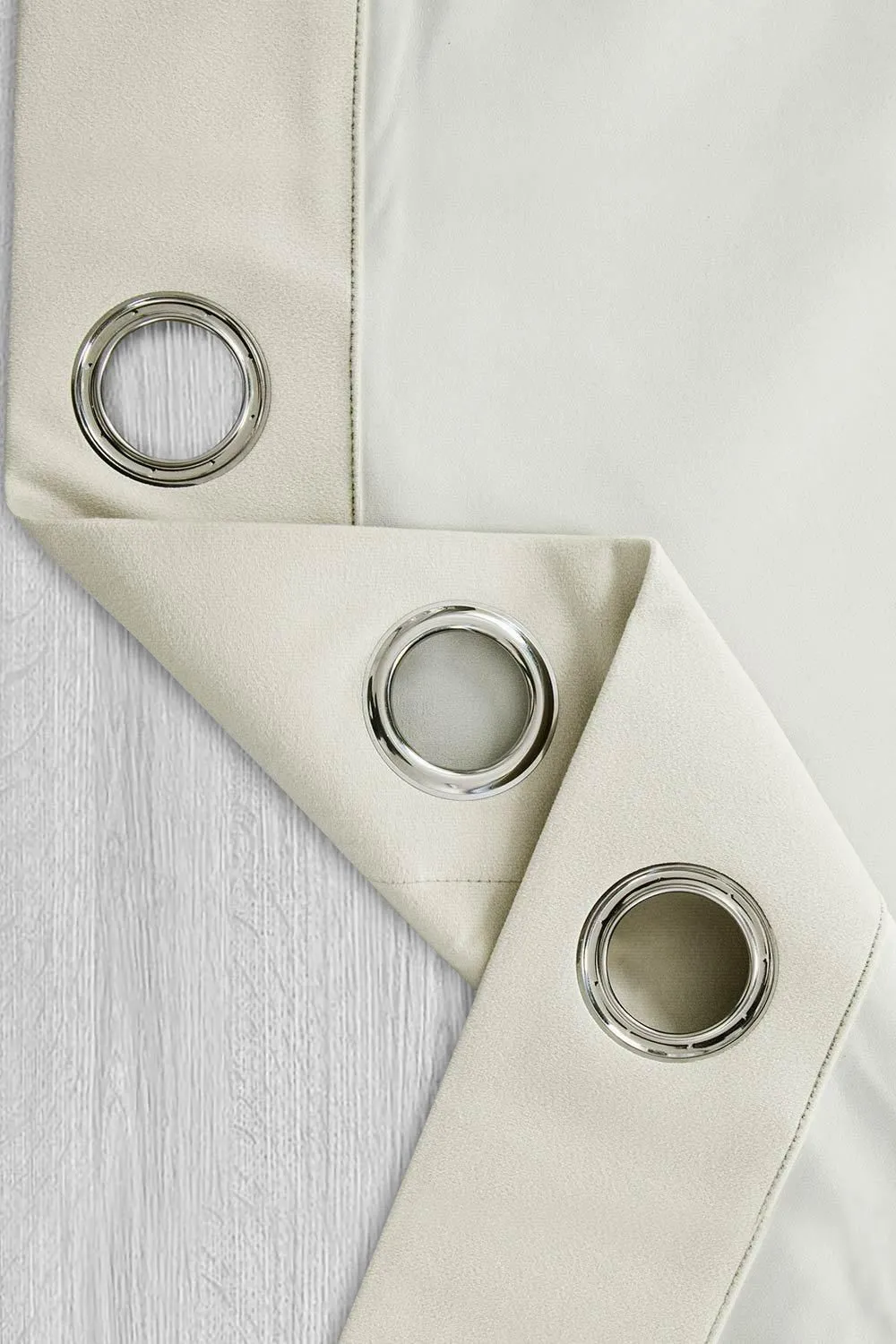 Homescapes Thermal 100% Blackout Velvet Curtains in Cream 4