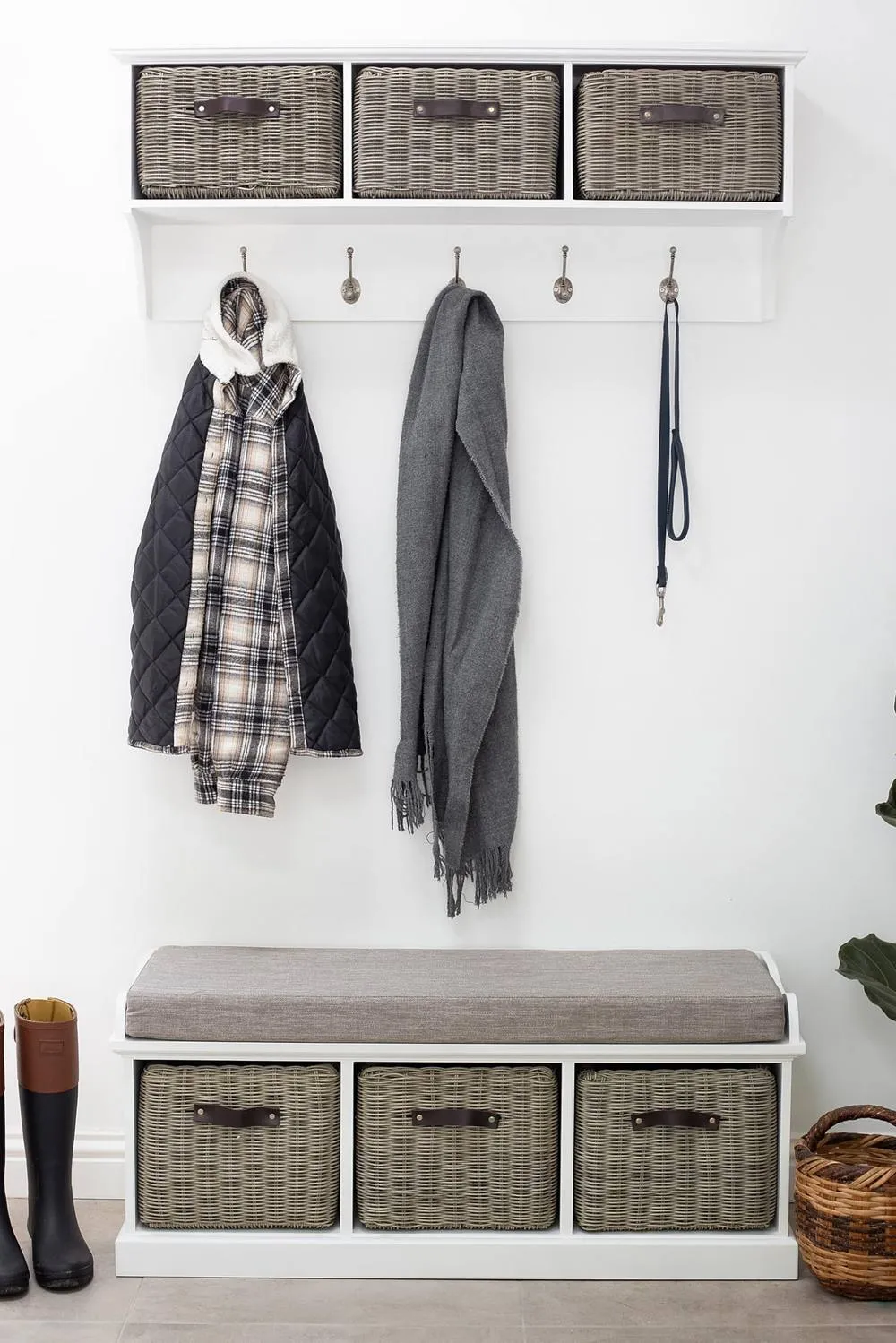 Statement Furniture Tetbury 3 Grey Faux Rattan Basket & Grey Cushion Hallway Set in White