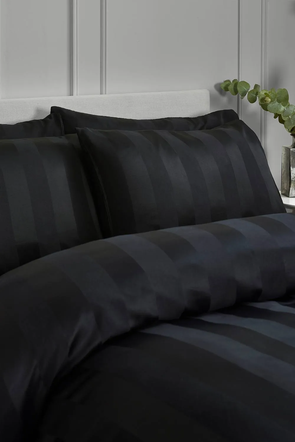 Catherine Lansfield 'So Soft Satin Stripe' Duvet Cover Set in Black 2