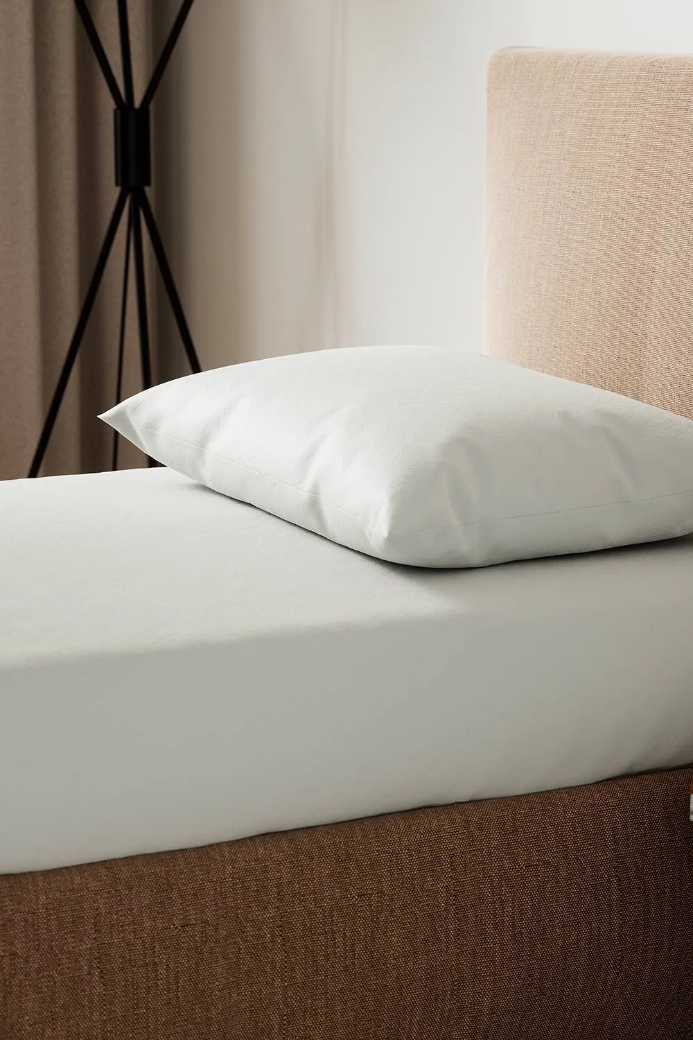 Helena Springfield '200 Thread Count' Cotton Fitted Sheet & Pillowcase Set in Stone 2