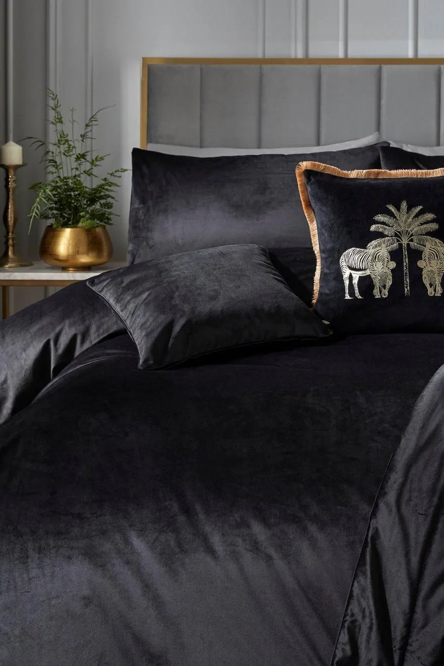 Laurence Llewelyn-Bowen 'Montrose' Luxury Velvet Duvet Cover Set in Black 4