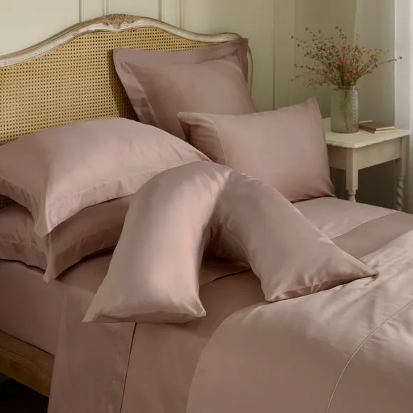 Dorma Luxe Egyptian Cotton Sateen V-Shaped Pillowcase 2