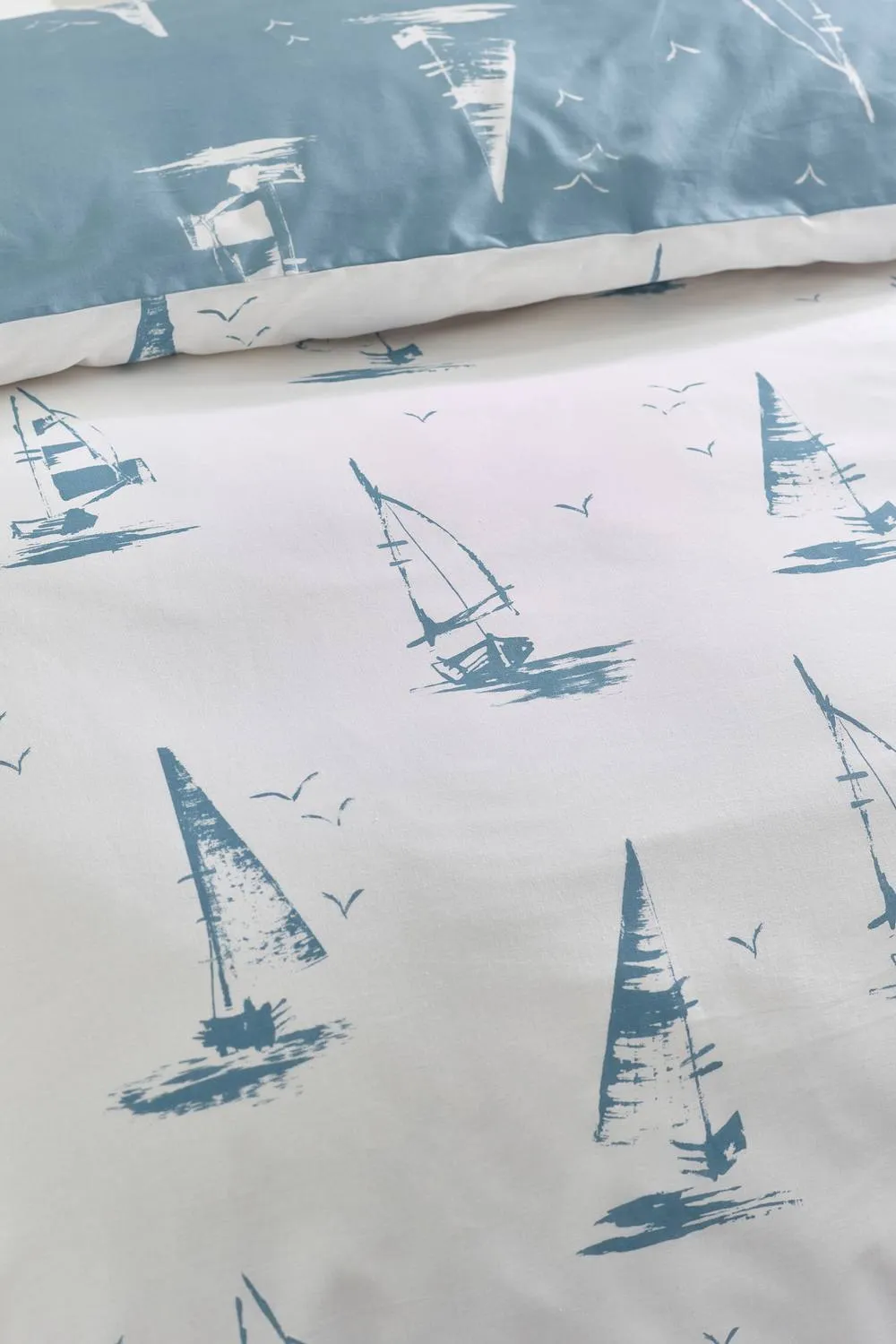 Catherine Lansfield 'Salcombe Boats' Reversible Duvet Cover Set in Light Blue 4