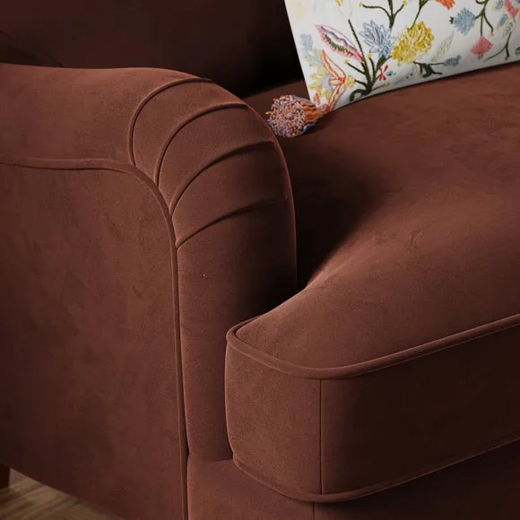 Beatrice II Velvet Snuggle Chair 3