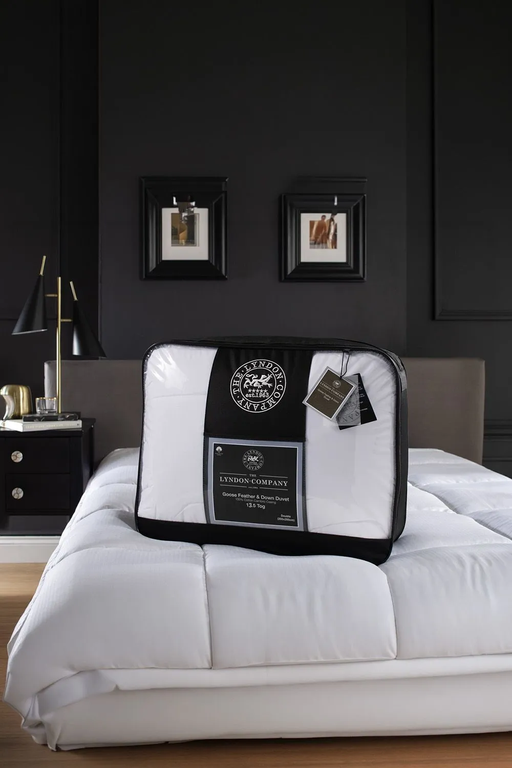 The Lyndon Company Goose Feather & Down 240 Thread Count Casing 13.5 Tog Duvet in White 3