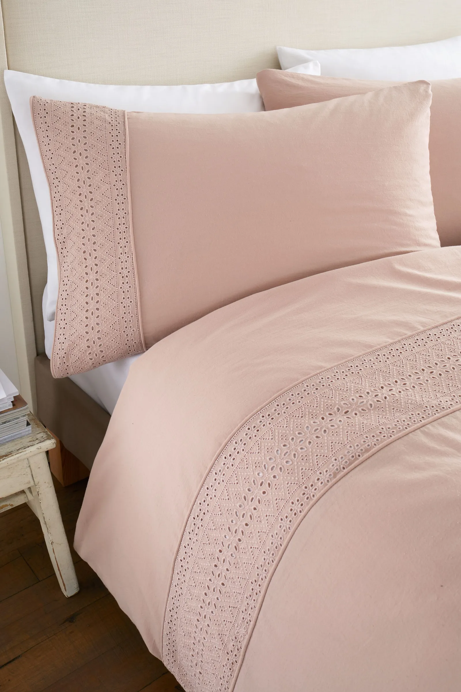 Catherine Lansfield 'Broderie Anglaise' Duvet Cover Set in Pink 2