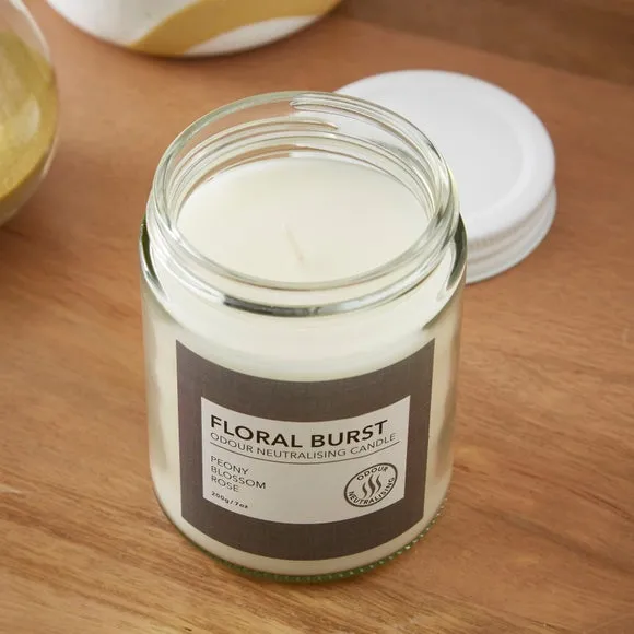 Odour Neutralising Floral Softness Candle 2
