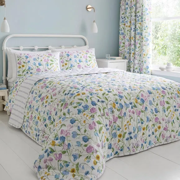 Dreams n Drapes Sweetpea Floral Bedspread