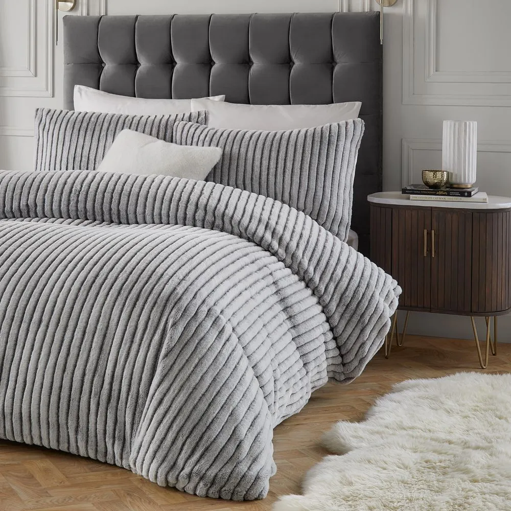 Paoletti Alpine Striped Faux Fur Duvet Cover Set in Grey 3