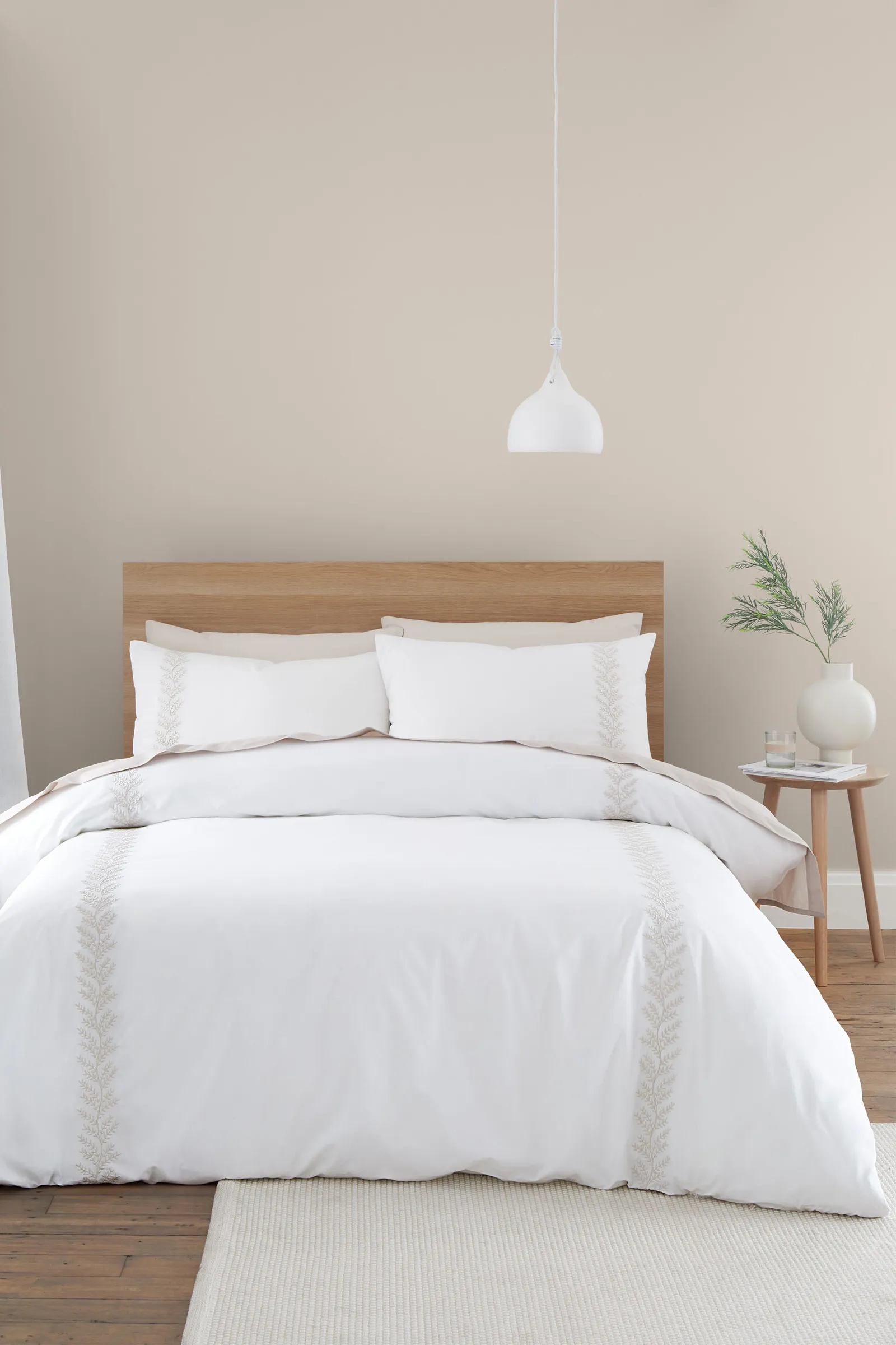 Bianca 'Embroidery Leaf ' 180 Thread Count Cotton Duvet Cover Set in Natural