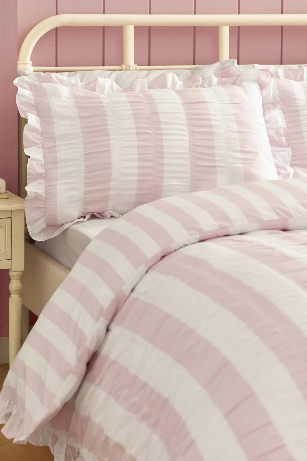 Catherine Lansfield 'Seersucker Frill Stripe' Duvet Cover Set in Pink 3
