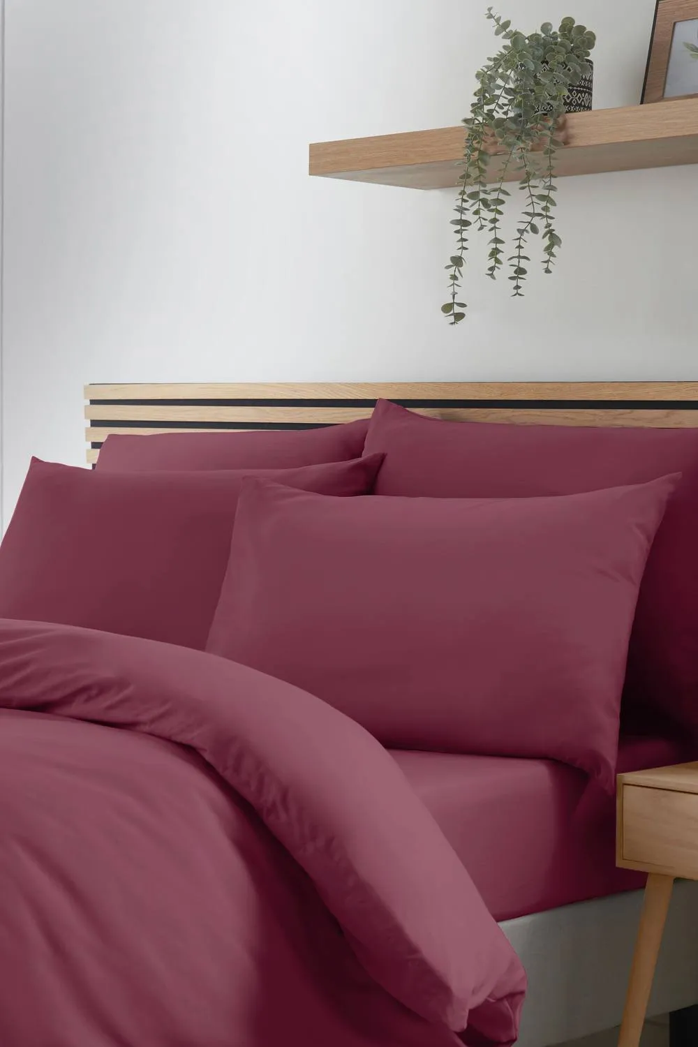 Catherine Lansfield So Soft Non Iron Duvet Cover Set in Burgundy 3