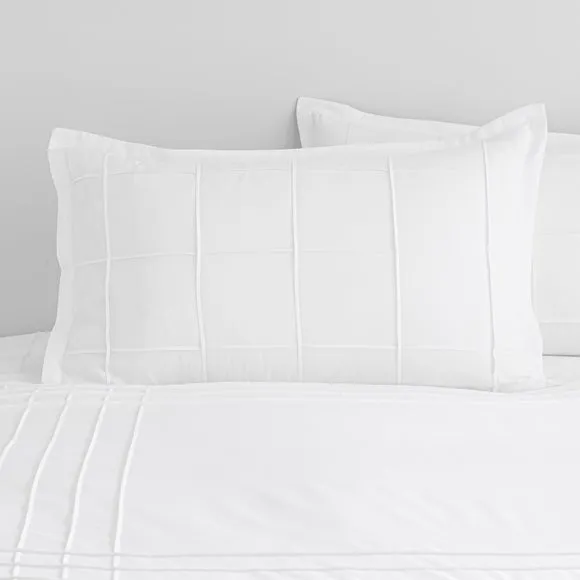 Jessa Pintuck Oxford Pillowcase