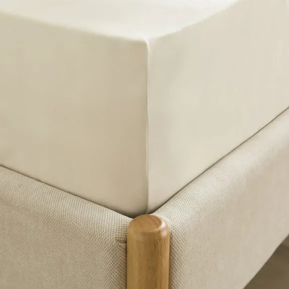 Soft and Easycare 28cm Fitted Sheet 3