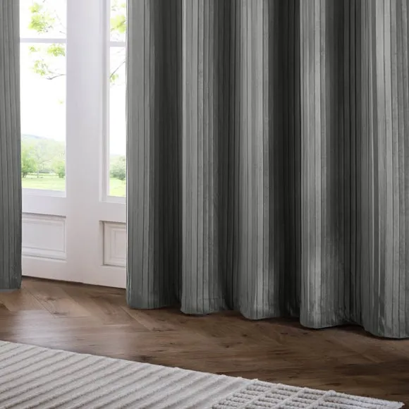Paoletti Corinthian Eyelet Curtains 4