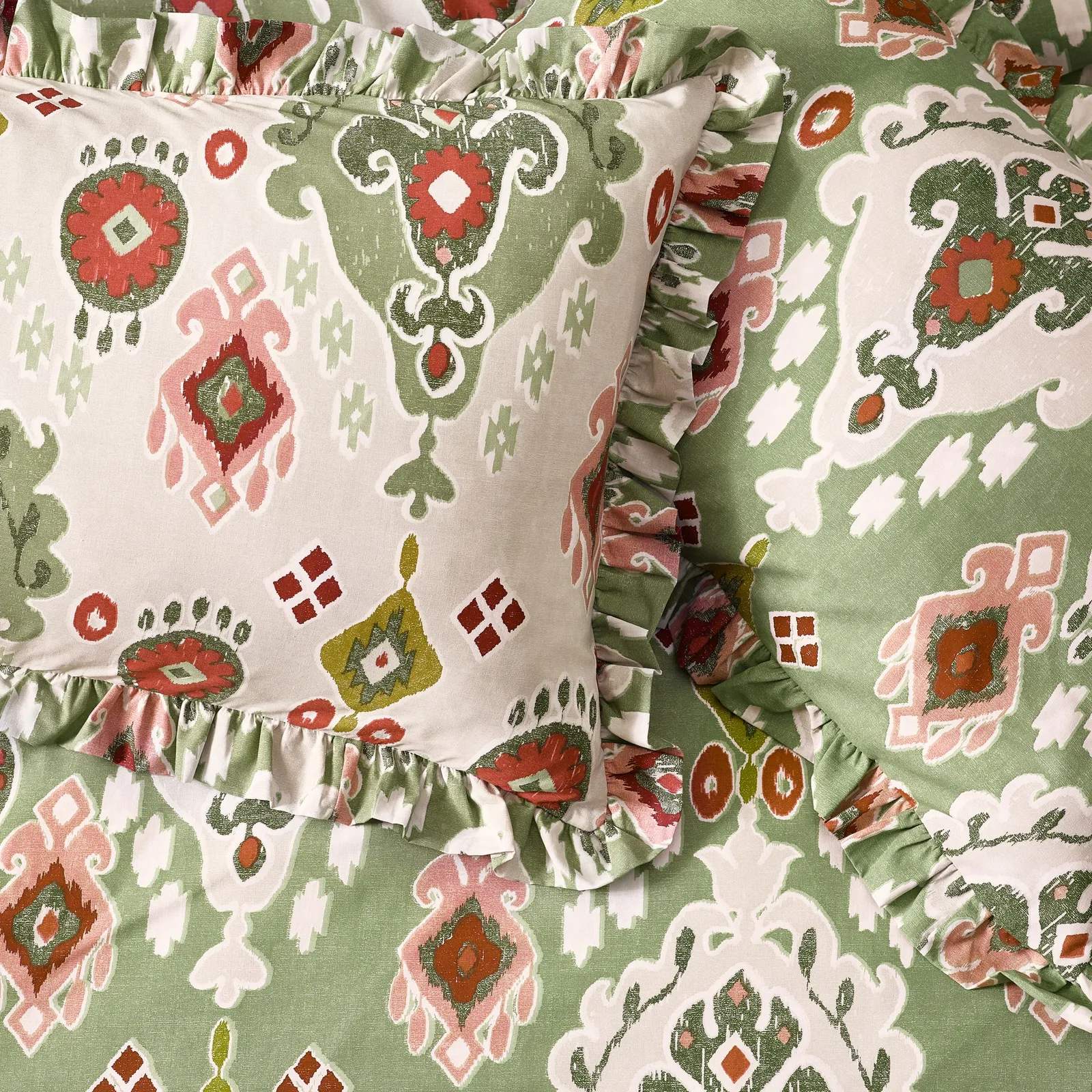 Paoletti Dawson Ikat Reversible Duvet Set in Green 3