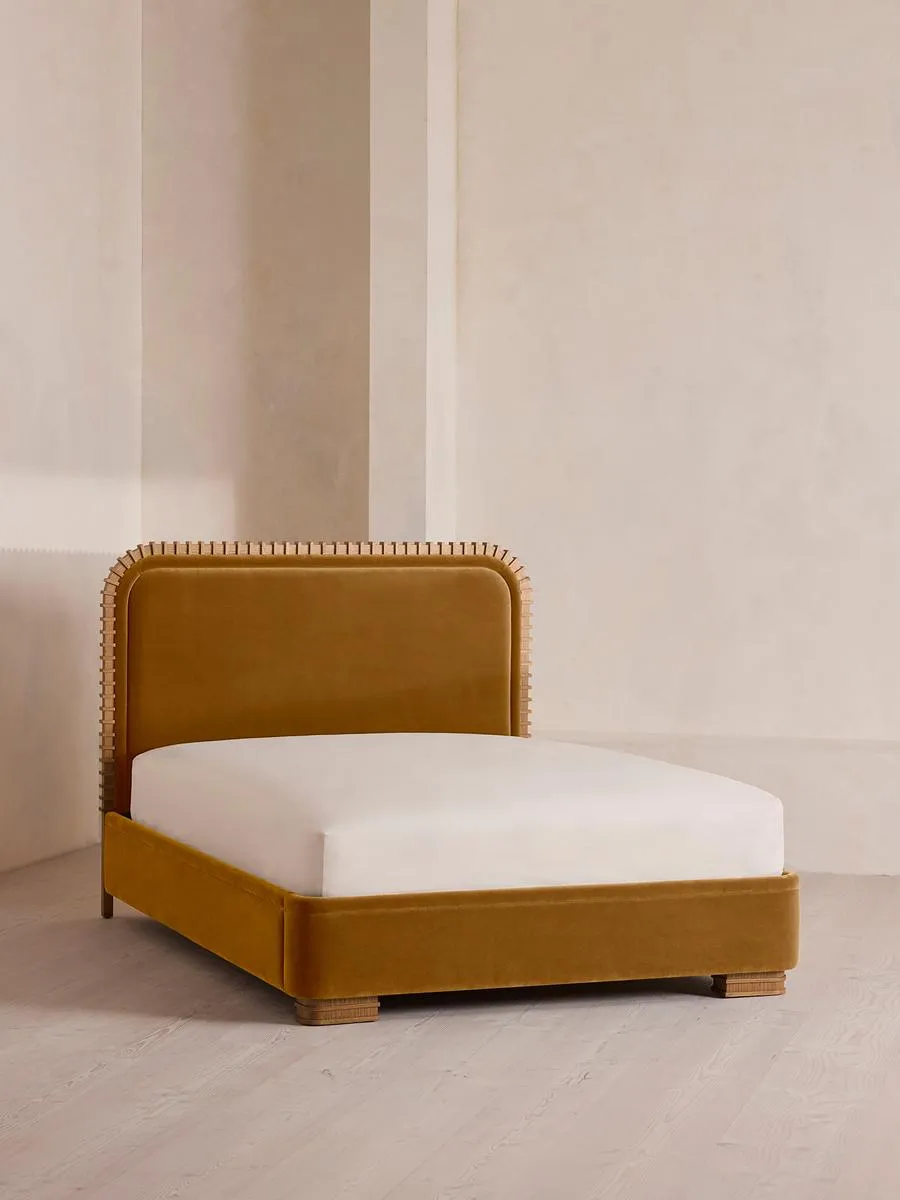 Angus Bed, Super king, Velvet, Mustard