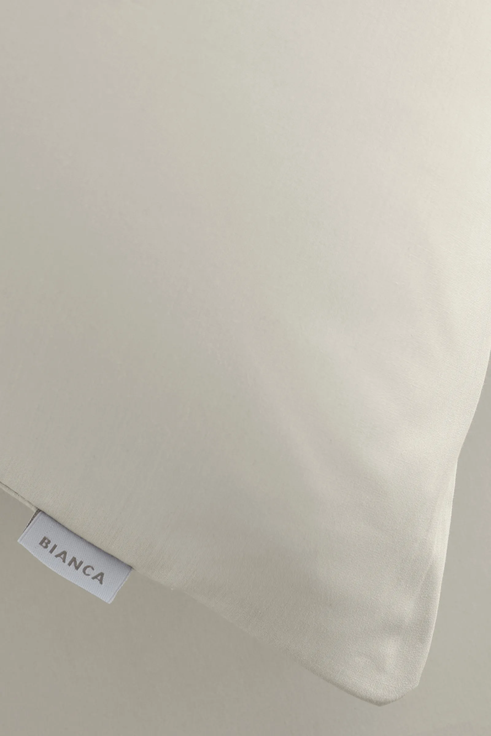 Bianca '200 Thread Count Cotton Percale' Standard Pillowcase Pair in Natural 3