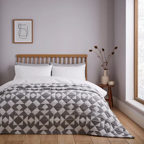 Finn Geo Quilted Bedspread 1