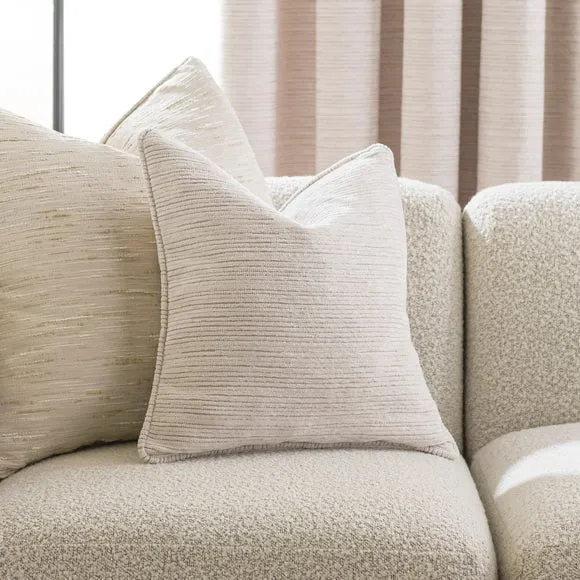 Hemmingway Chenille Cushion 3