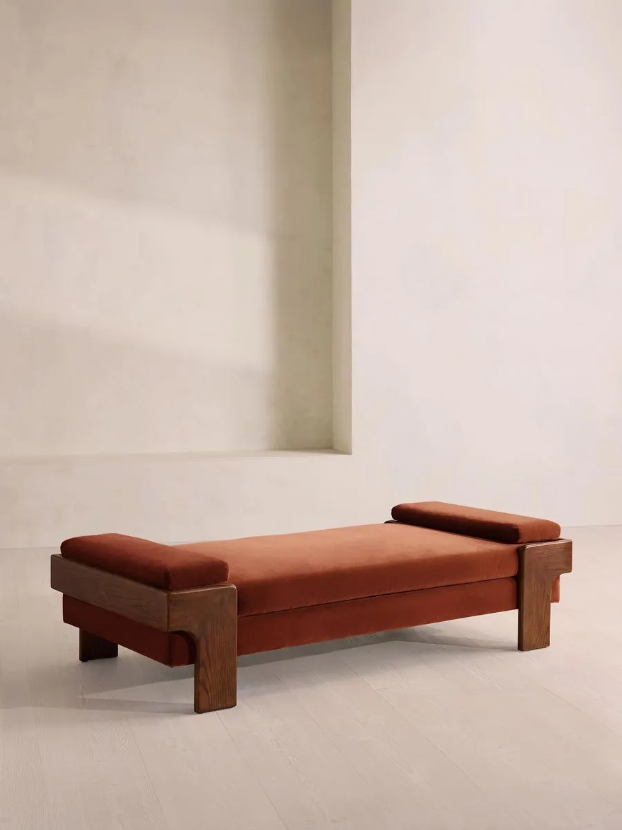 Marcia Daybed, Velvet, Rust