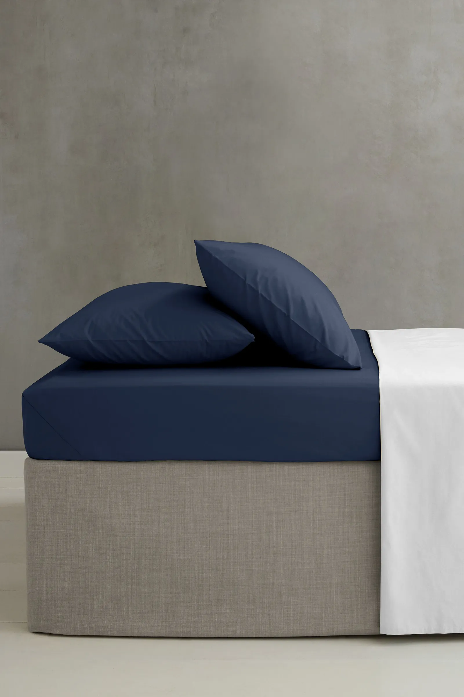 Catherine Lansfield 'Easy Iron Percale' Standard Pillowcase Pair in Navy 2