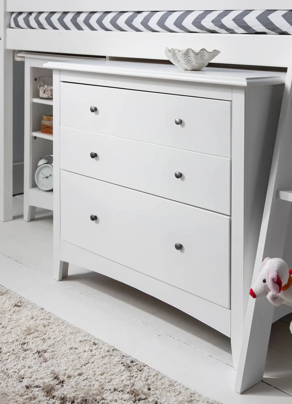 Nöa and Nani Moro Sleepstation with Chest of Drawers, Cabinet & Desk in White 5