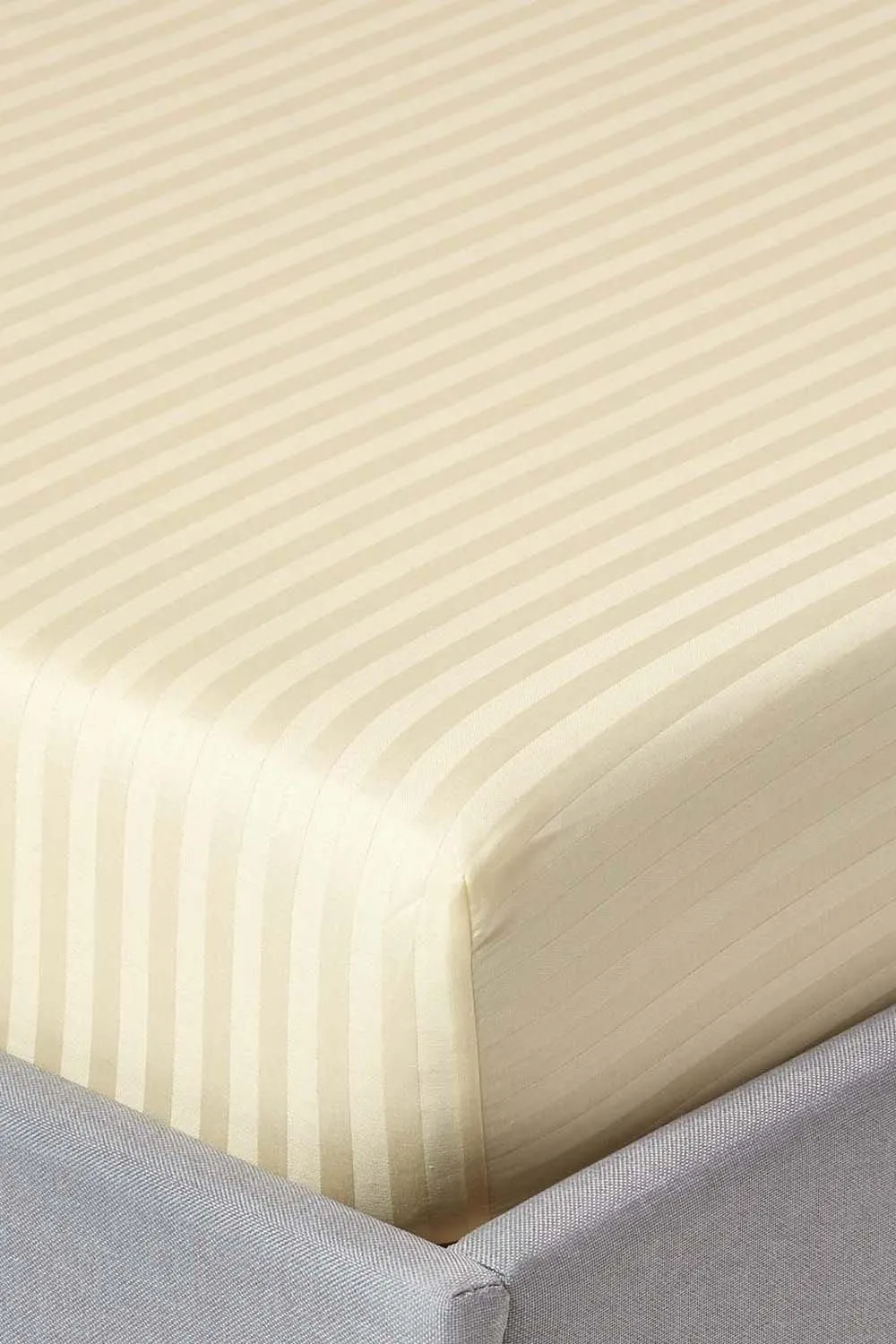Homescapes Egyptian Cotton Satin Stripe Fitted Sheet 12 inch 330 Thread Count in Yellow