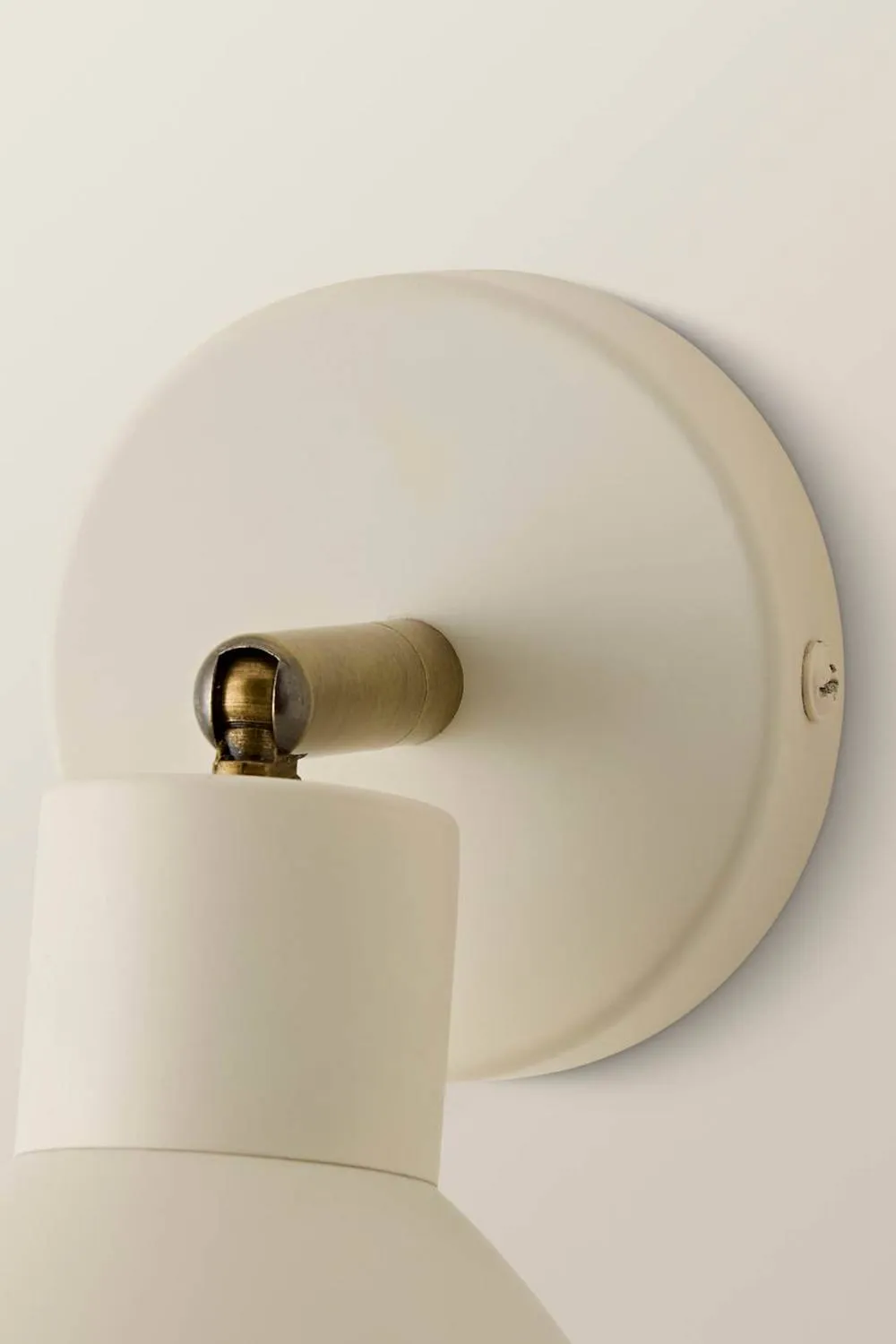 ValueLights Millie Flower Style Scallop Adjustable Wall Light with Bulb in Cream 5