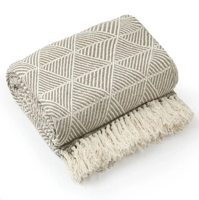 New Edge Blinds NewEdgeBlinds Geo Diamond Collection Recycled Cotton Throw in Natural (70" x 100")